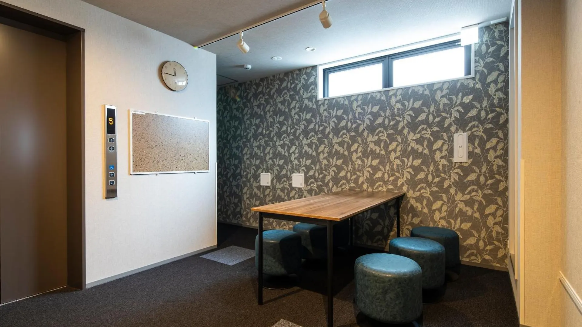 Imano Osaka Shinsaibashi Hostel 0*,